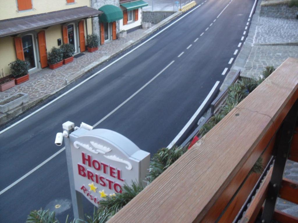 Hotel Bristol Fiumalbo Exterior photo